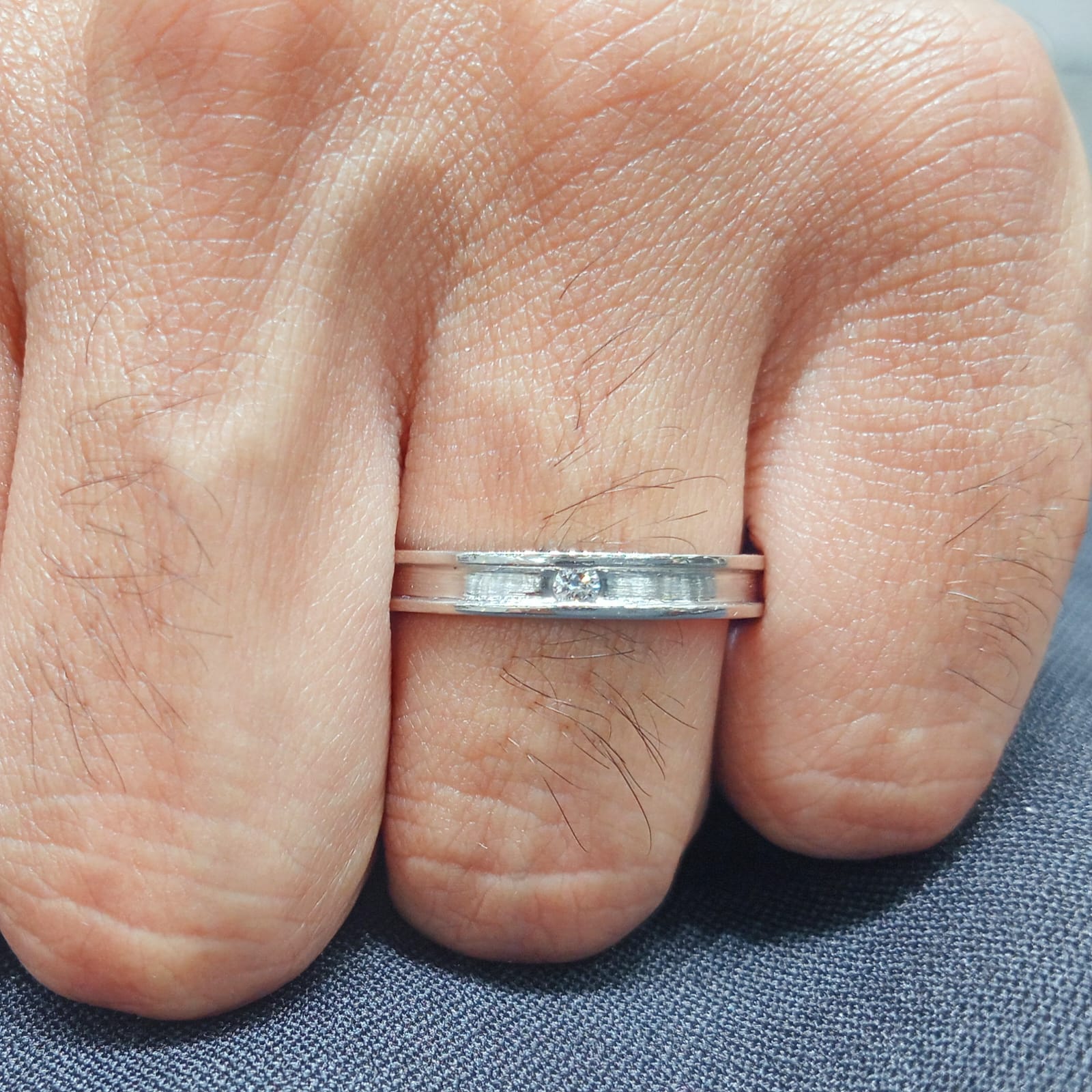 PLANTINUM RING