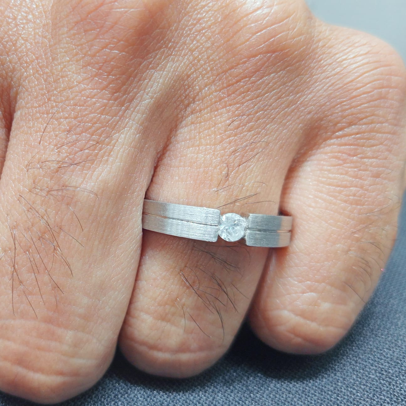 PLANTINUM RING