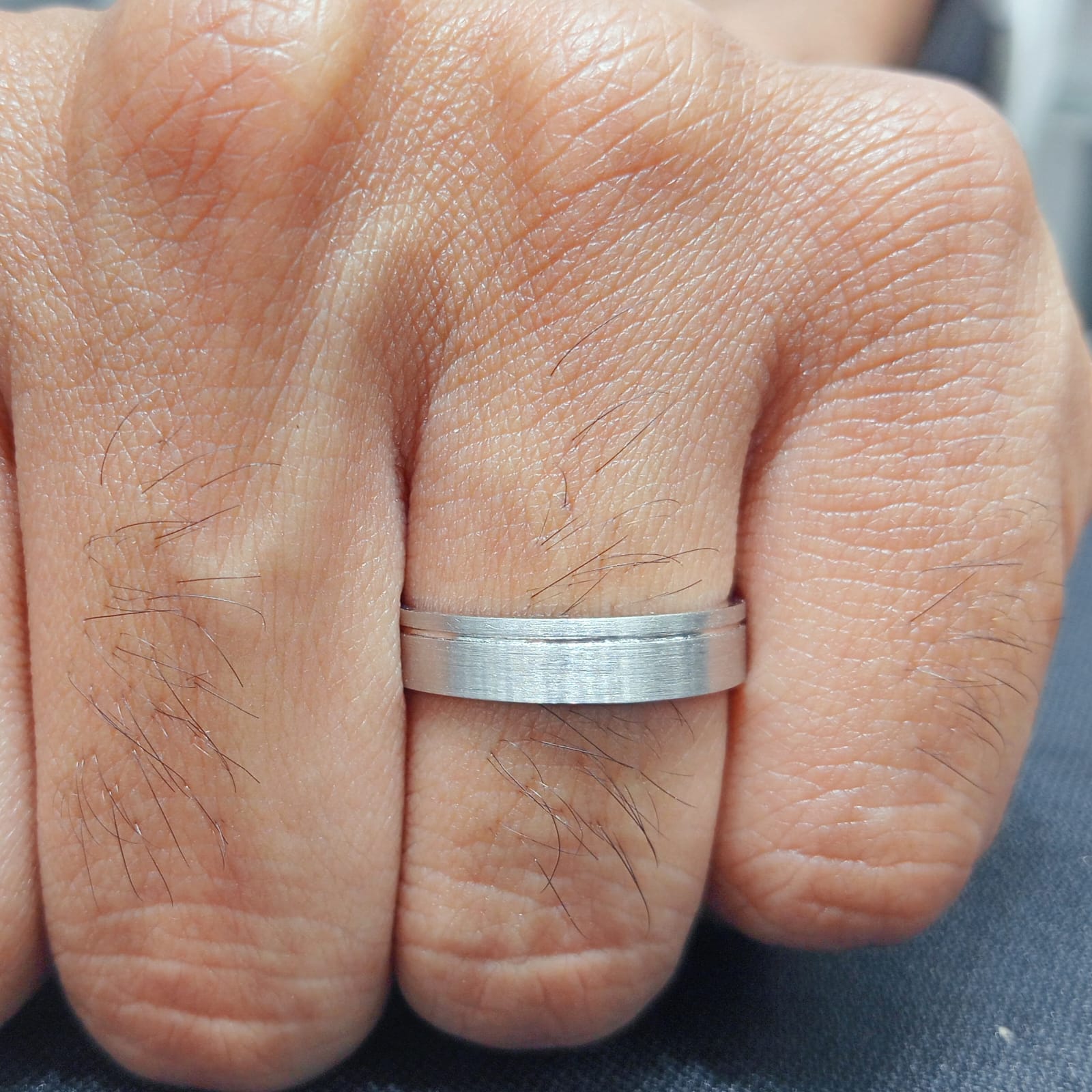 PLANTINUM RING