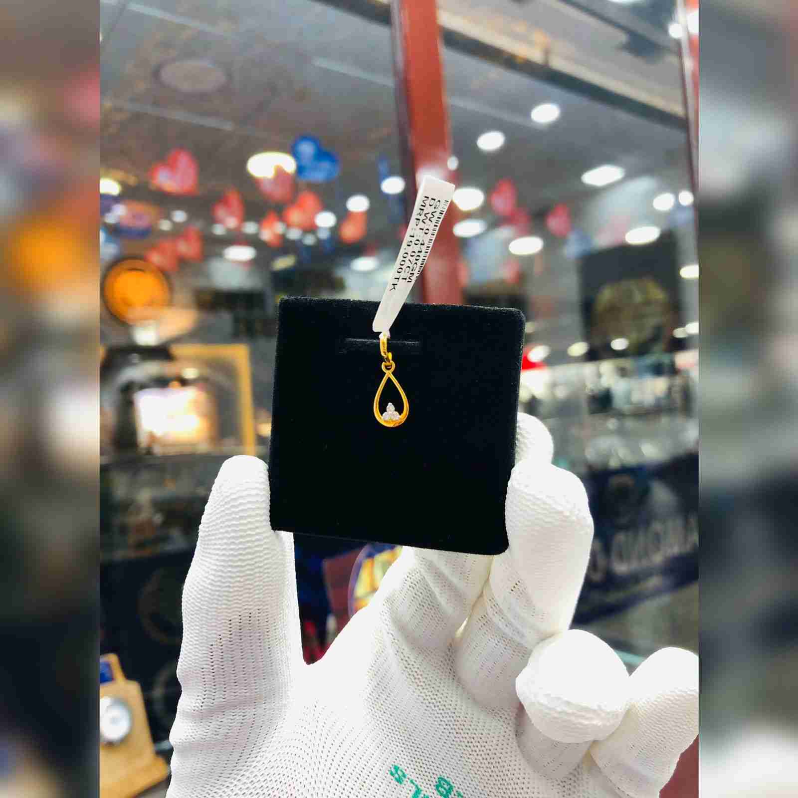 DIAMOND LOCKET