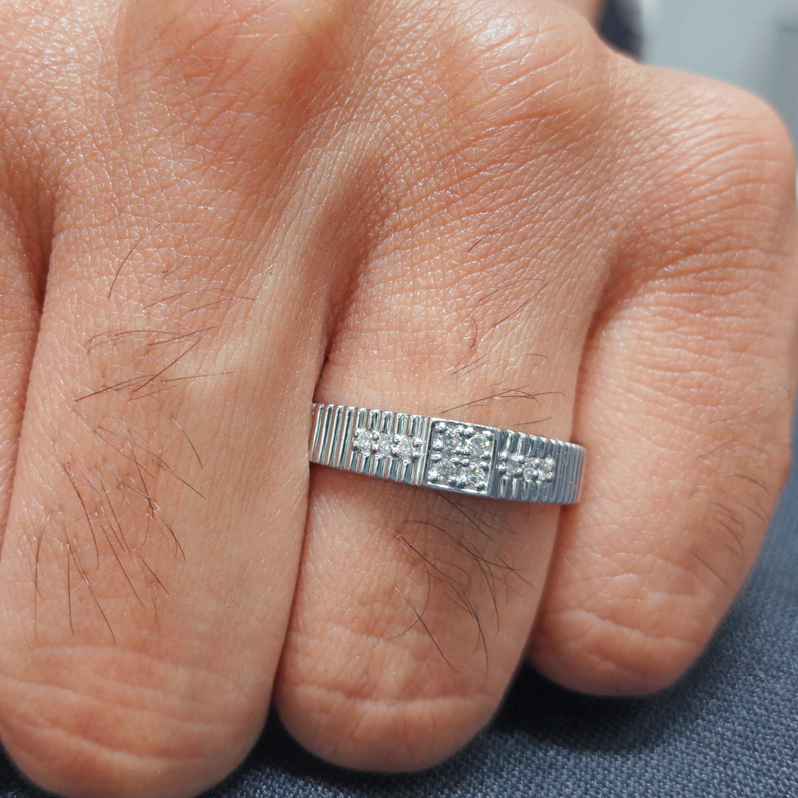 PLANTINUM RING