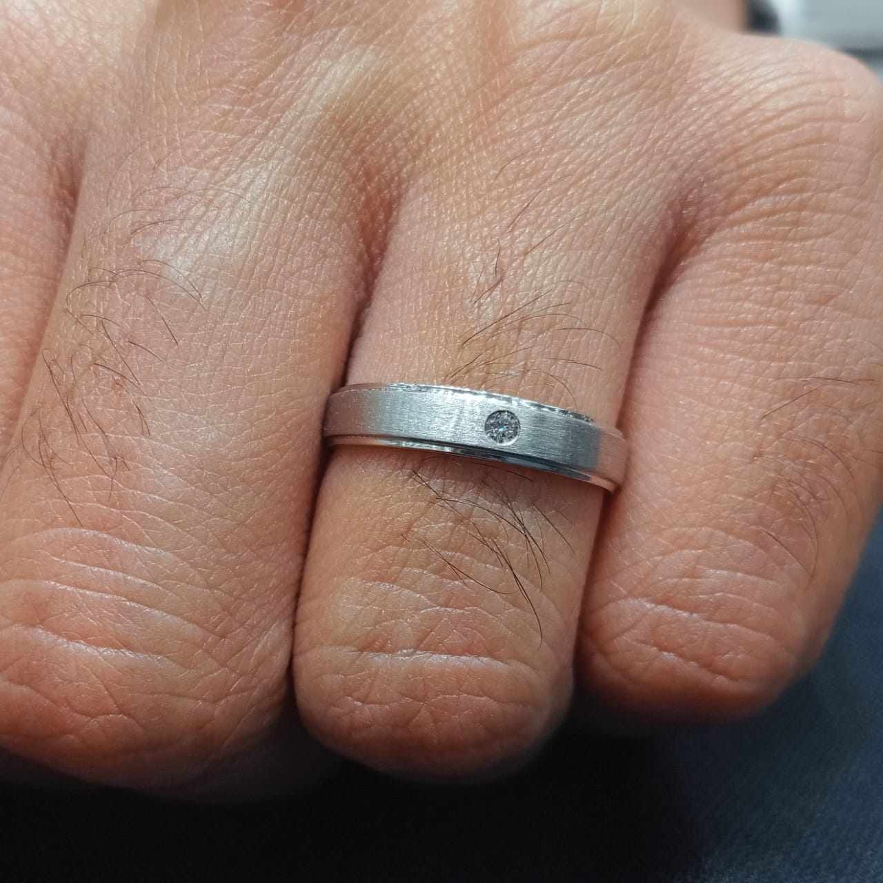 PLANTINUM RING
