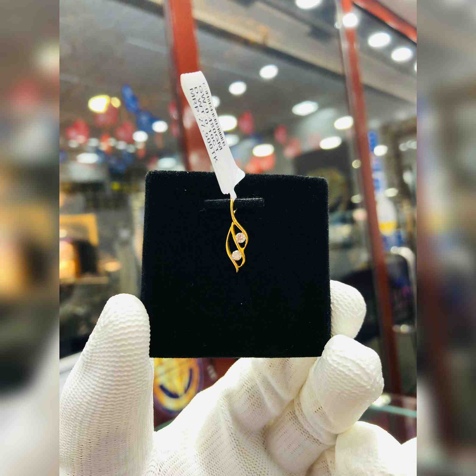 DIAMOND LOCKET